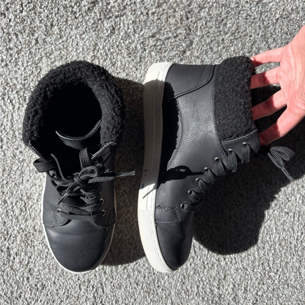 Grunge Faux Leather Black High Top Emo Sneakers with Faux Fur trim - Size 8 - Picture 5 of 9